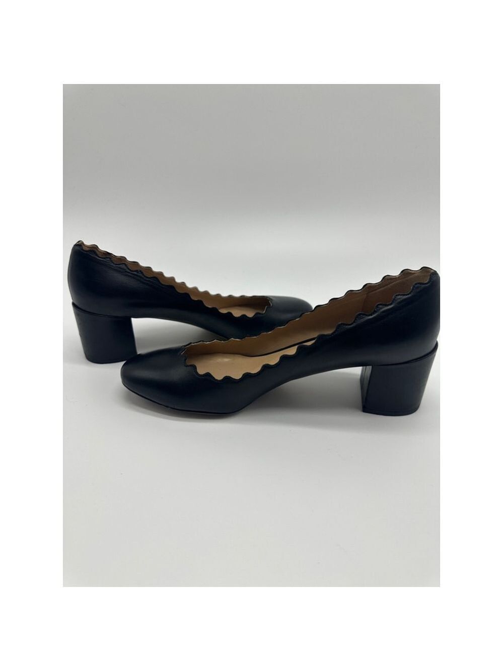 Chloé Lauren Scalloped Black Leather Block Heel Pumps Size 35 (US 4.5–5) - Picture 5 of 7